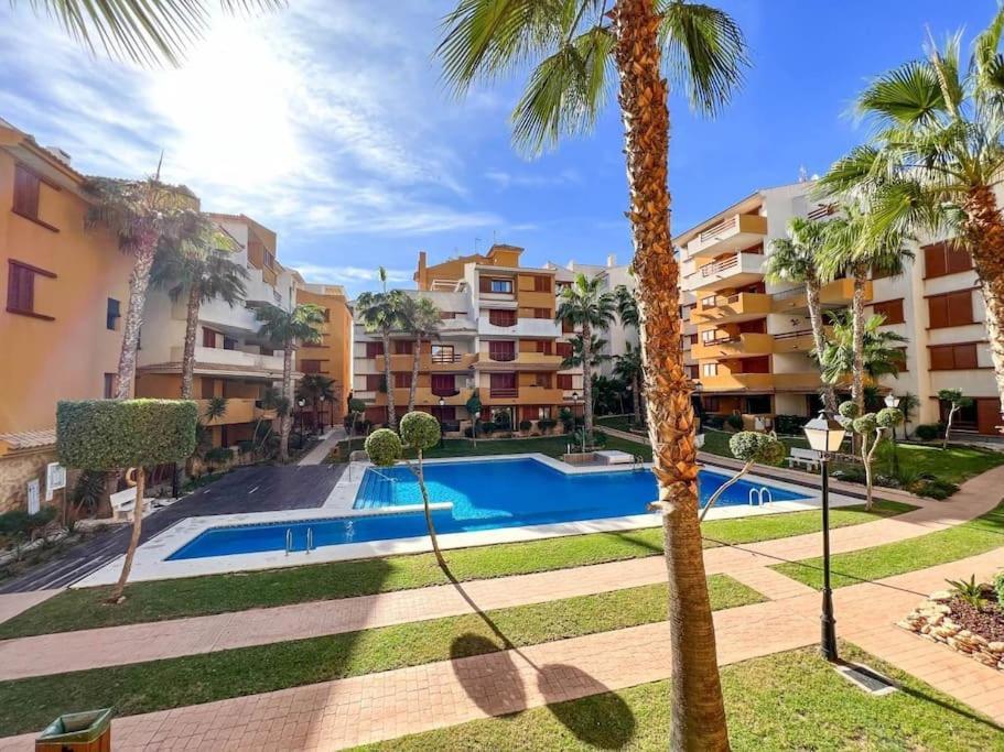 Olivia Sunny 2 Bedroom Apartament Punta Prima Torrevieja Esterno foto